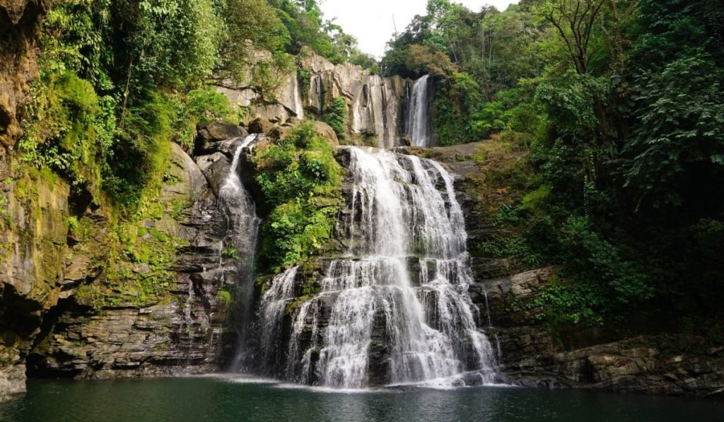 Cataratas Nauyaca Provinz Puntarenas